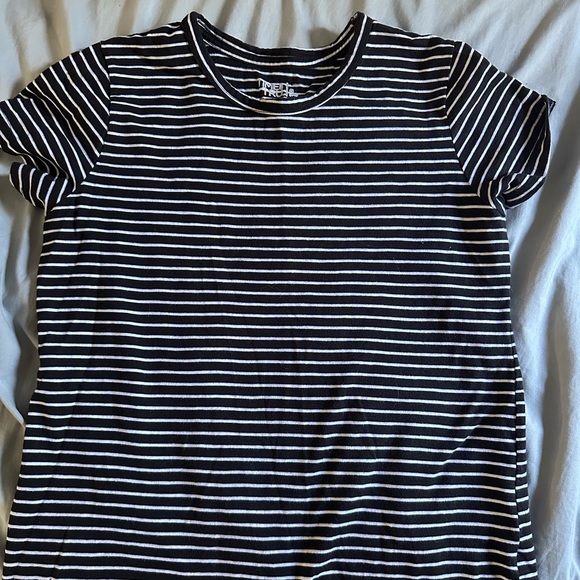 Time and Tru Tops - Time and Tru Black and White Striped Short Sleeve Tee